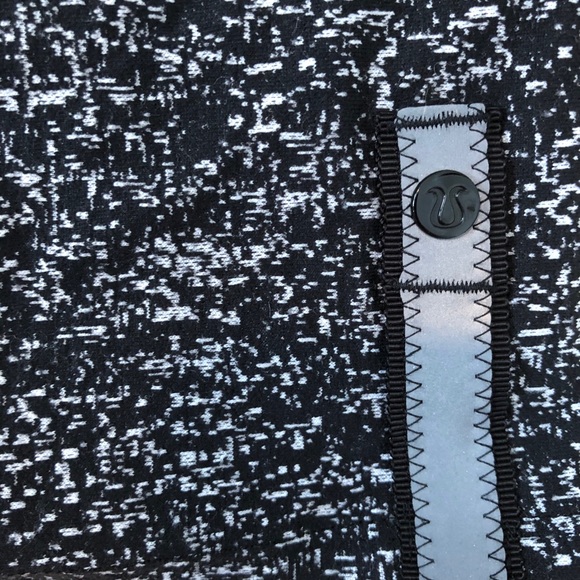 Lululemon Vinyasa Scarf Wrap - Picture 3 of 12